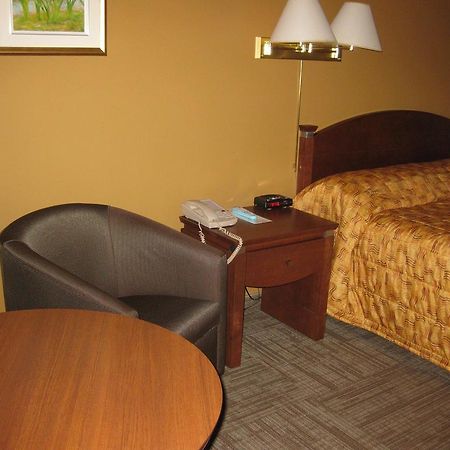 Hotel Matagami Bagian luar foto