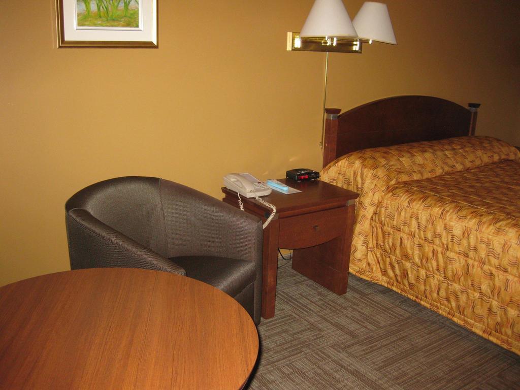 Hotel Matagami Bagian luar foto